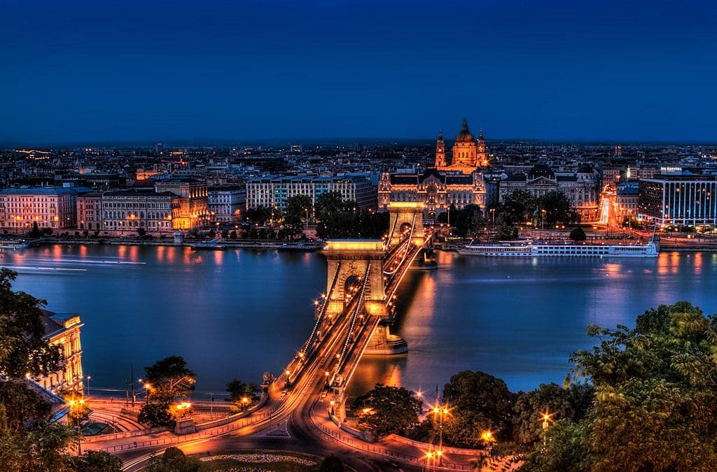 charming Budapest night lighting